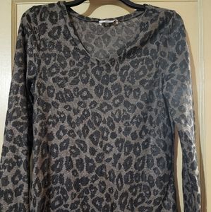 Women's top. Excellent condition. Sz L